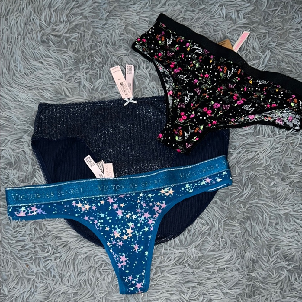 Victoria's Secret Blue Star and Black Floral Panty Duo Medium NET